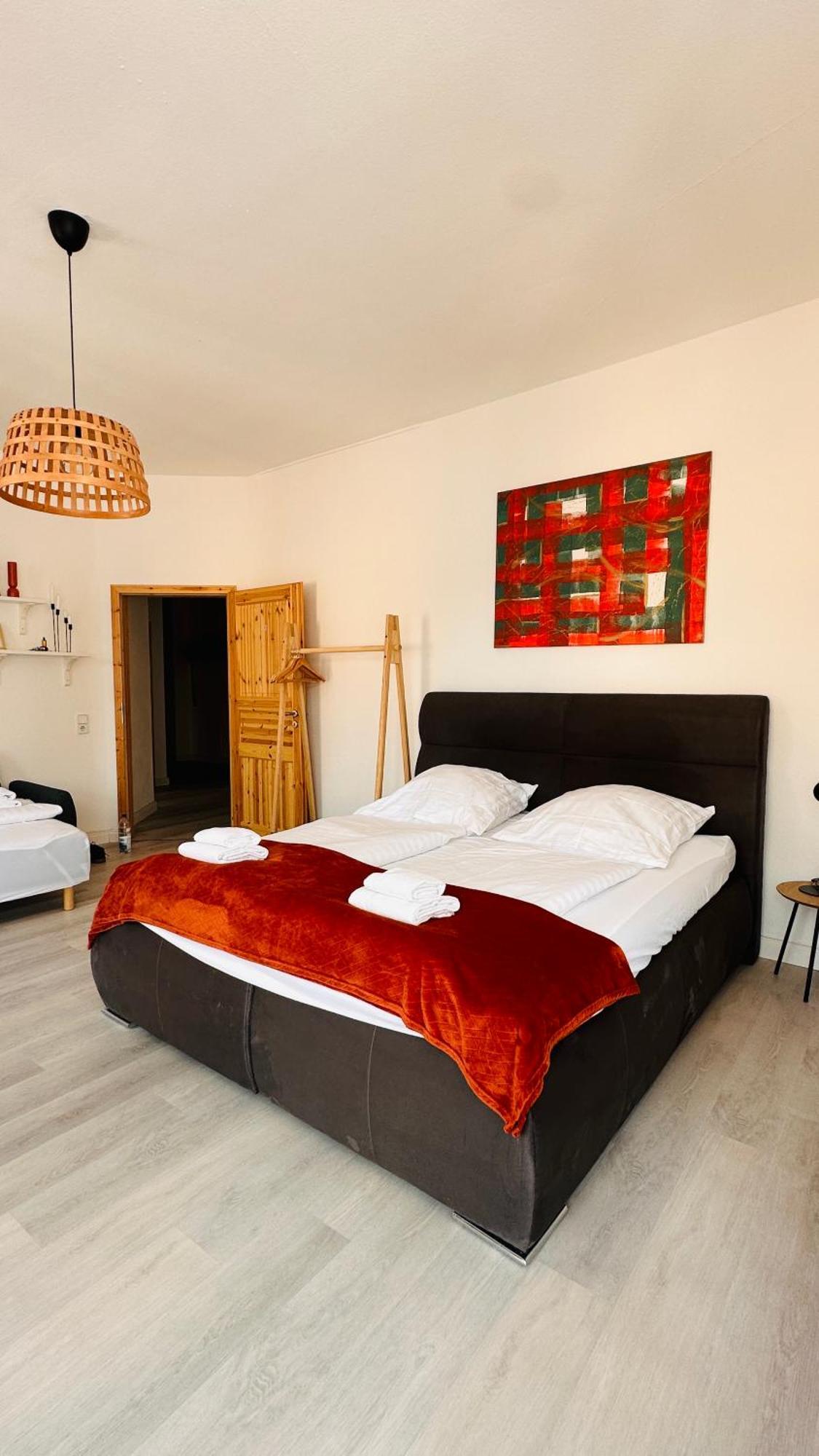 Amao-Brown I Exklusives City-Apartment I 85Qm I Privatparkplatz & Komfort I King-Size Bed Лар Экстерьер фото