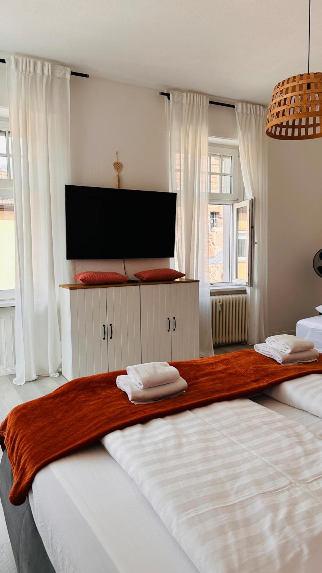Amao-Brown I Exklusives City-Apartment I 85Qm I Privatparkplatz & Komfort I King-Size Bed Лар Экстерьер фото
