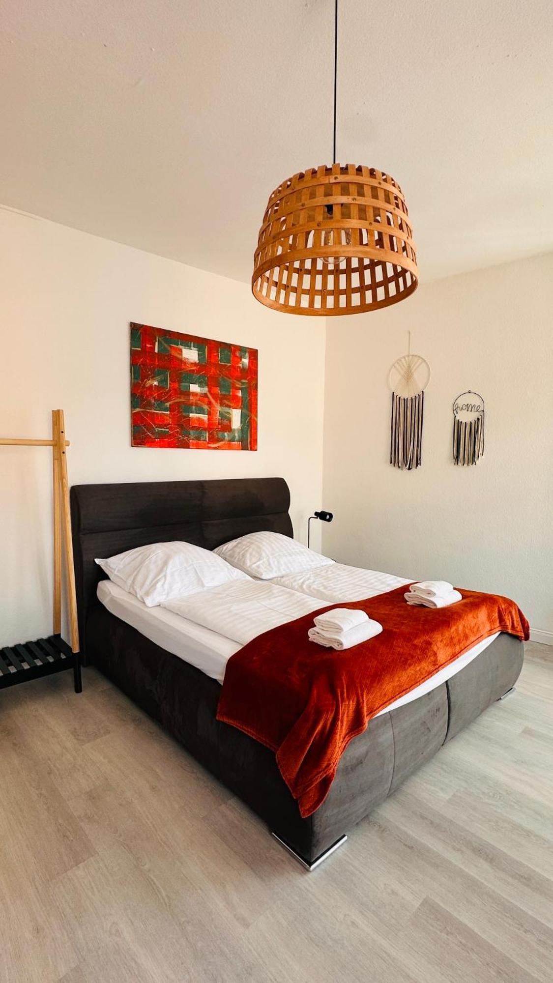 Amao-Brown I Exklusives City-Apartment I 85Qm I Privatparkplatz & Komfort I King-Size Bed Лар Экстерьер фото